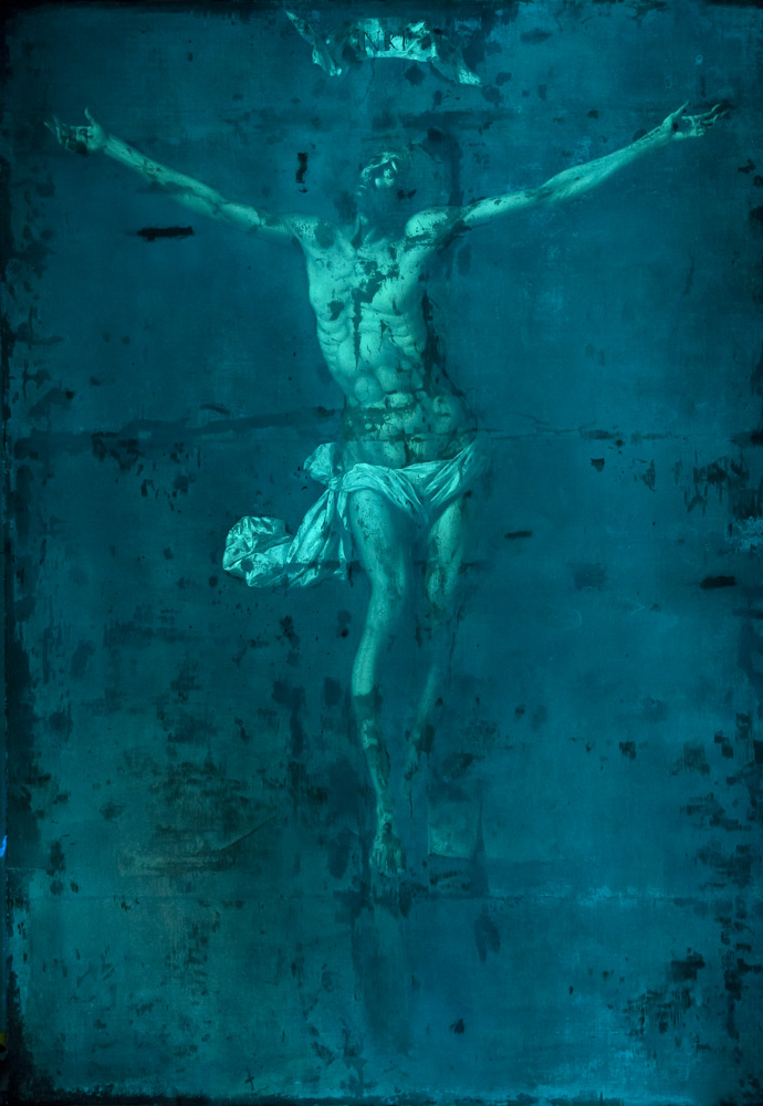 Sebastián de Arteaga,  <em>Cristo en la cruz</em>, 245 x 190 cm, s/f, óleo sobre tela, México, Museo Nacional de Arte. Fotografía de luz ultravioleta reflejada, frente: Eumelia Hernández, 2019.
